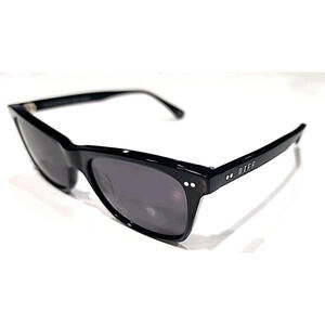 DIFF Eyewear Friends Collection Chandler Black Rectangle Sunglasses